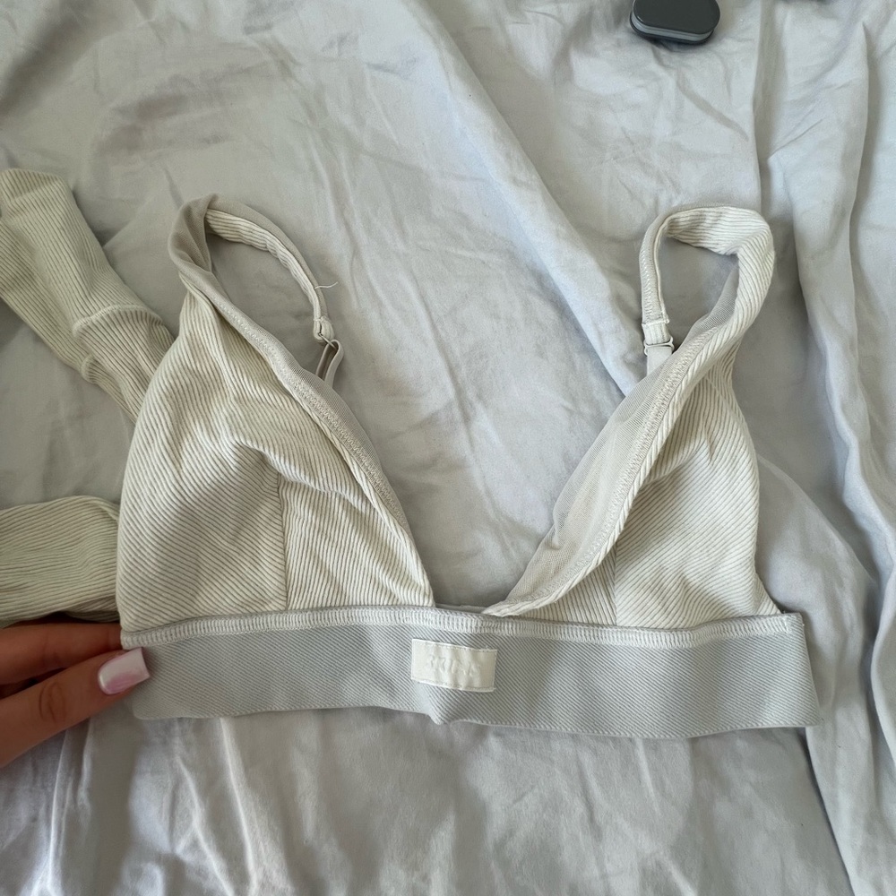 skims two piece set